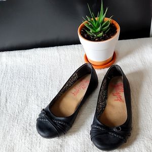 Black flats